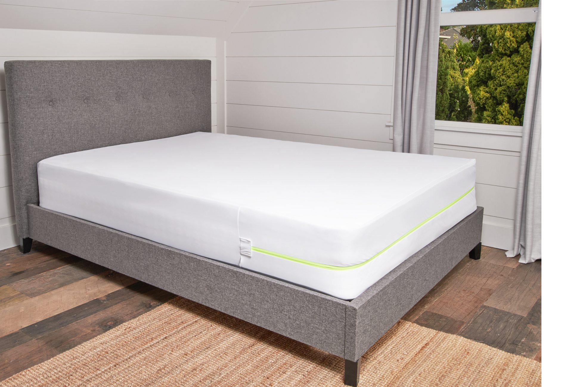 Picture Of A bed with a Anti Dust Mite Mattress case / protector / encasement